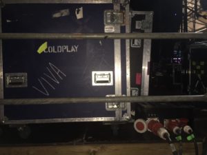 Stromverteiler von INDU-ELECTRIC bei einem Coldplay-Konzert.